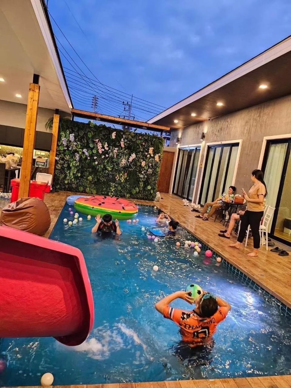 White Cloud & Brown Sand Luxury Pool Villa Cha-Am Villa in Thailand