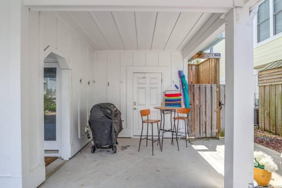 One Block to the beach House in Carolina Beach