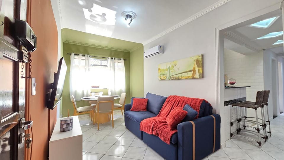 Communal lounge/ TV room, TV and multimedia, Living room, Seating area, Dining area, Evening entertainment, air conditioner