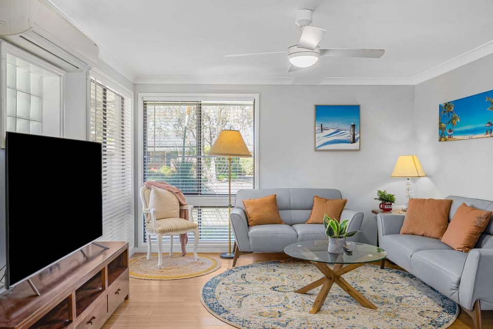 Communal lounge/ TV room, Living room