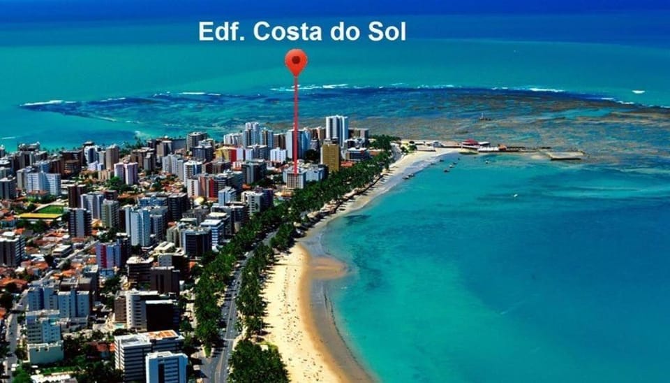 Edf á beira mar de Ponta Verde- Apt com 02 quartos vista lateral mar - melhor localização na Orla de Maceió Apartment in Maceió