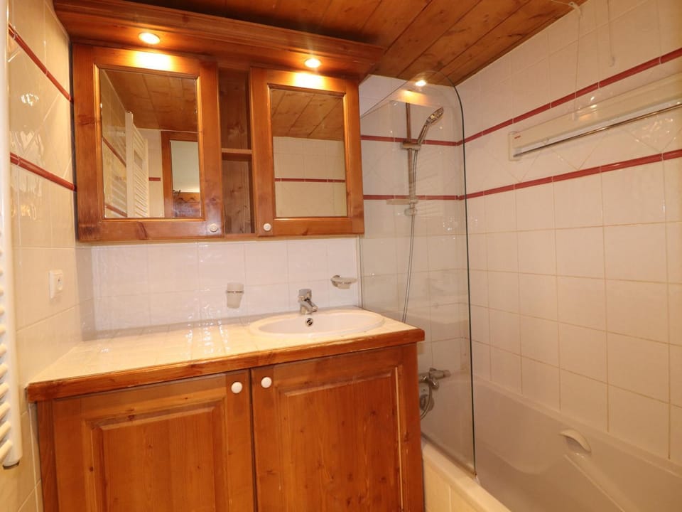 Appartement confortable avec terrasse et WIFI - 6 pers - FR-1-502-533 Apartment in Tignes