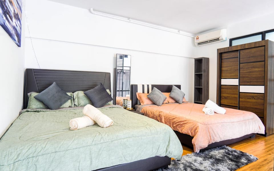 Bed, Photo of the whole room, Bedroom, towels, air conditioner