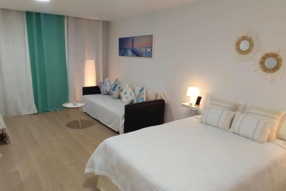 Bed, Photo of the whole room