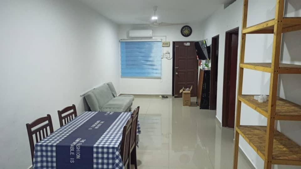 Living room, Seating area, Dining area, air conditioner