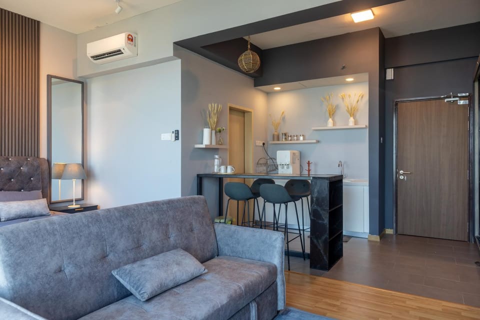 Kitchen or kitchenette, Living room, Seating area