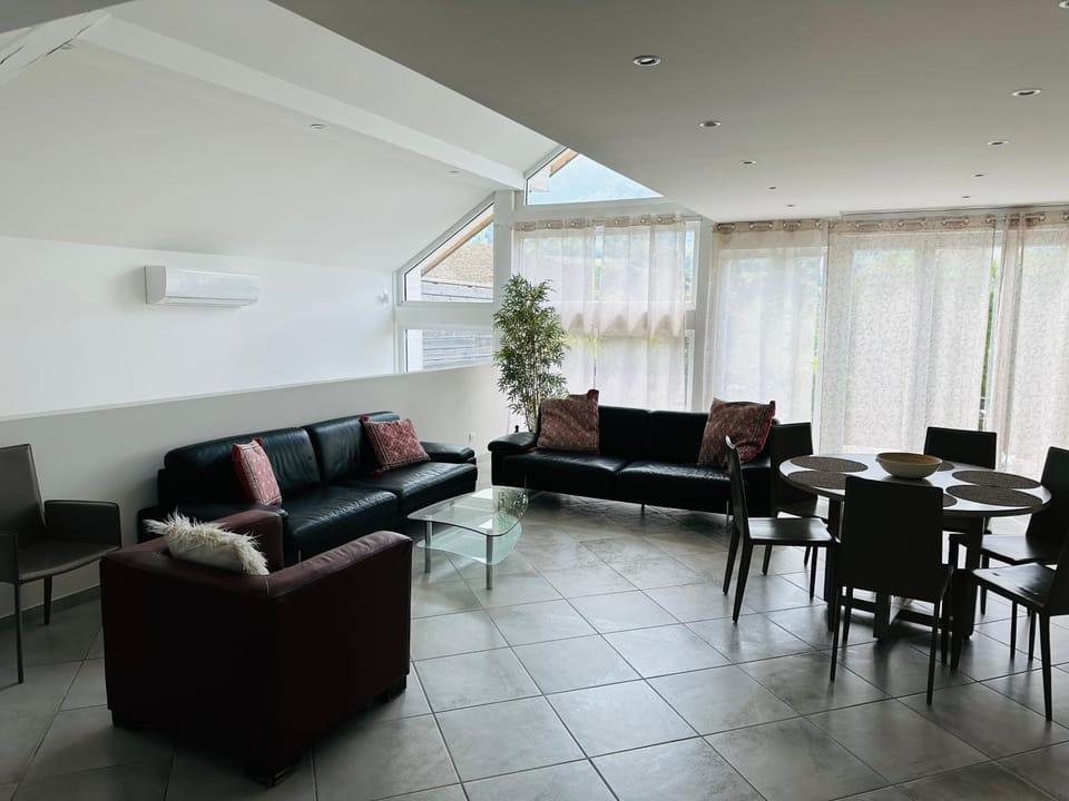 Living room, air conditioner