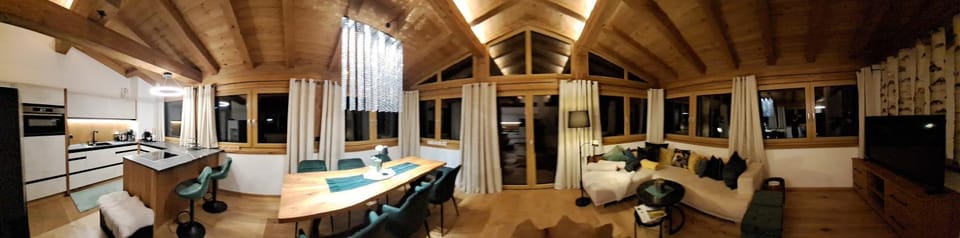 Living room, Food