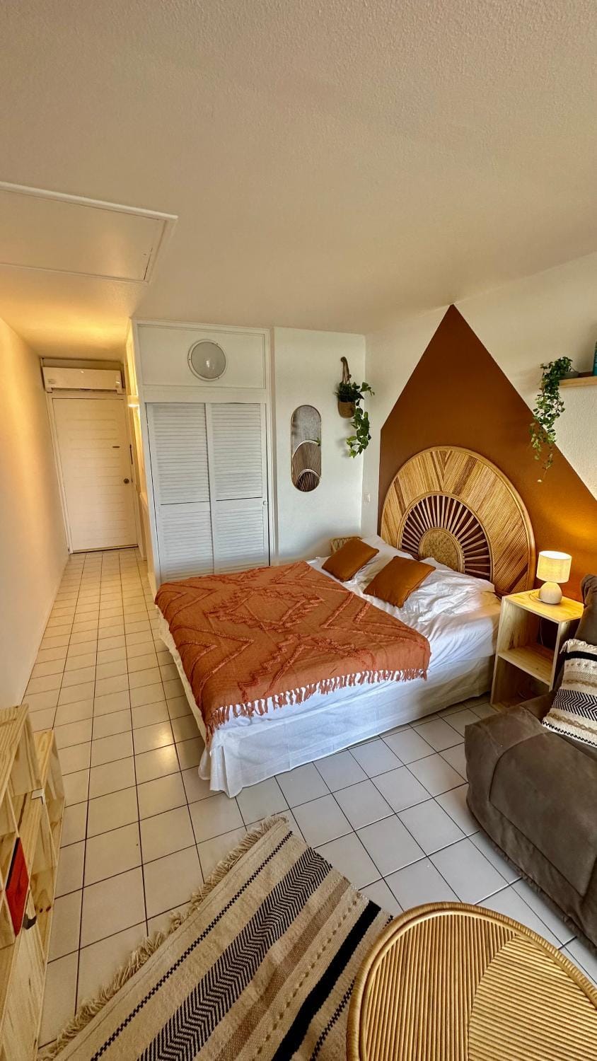 Bed, Bedroom, wardrobe
