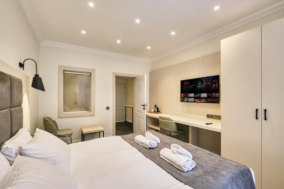 Bed, Coffee/tea facilities, hair dresser