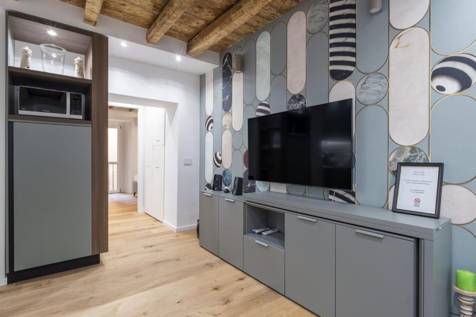 Easylife - Milano - Castaldi 26 P1S - Porta Venezia Apartment in Milan