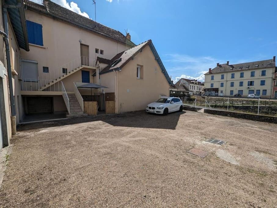 Le Studio Jungle Apartment in Bourgogne-Franche-Comté