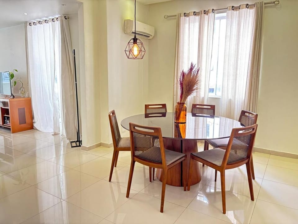 Bright 3BR Copacabana Just Steps from the Beach Apartment in Rio de Janeiro