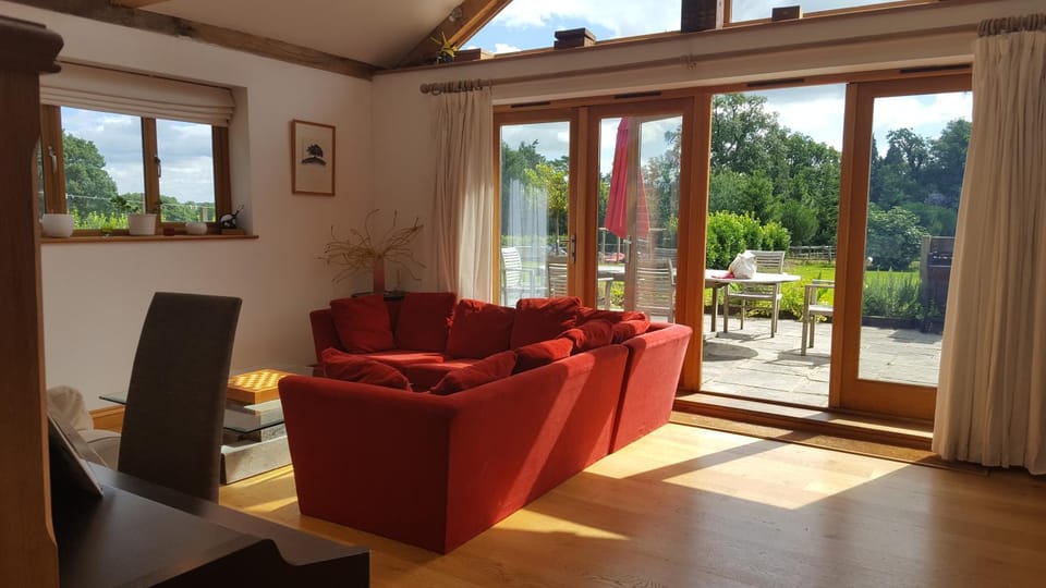 Prestwick Oak Sleeps 10 Main House with 2 Separate Oak Framed Barn Studios Rural House in Borough of Waverley