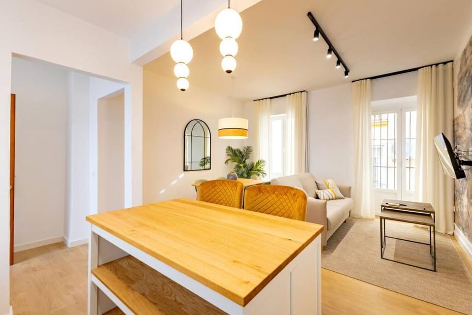 Santa Catalina centra suite by Valcambre Apartment in Seville