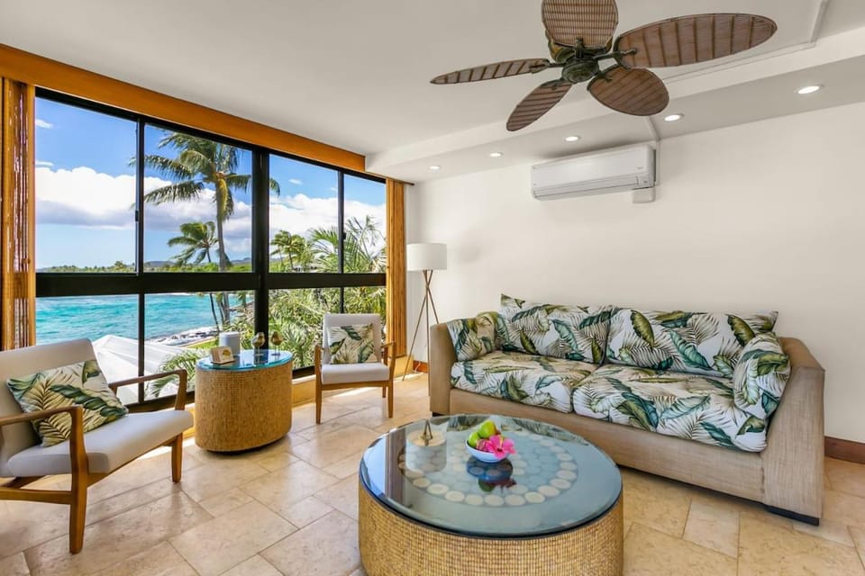 Kuhio Shores 319: Oceanfront in Poipu with A/C! House in Poipu