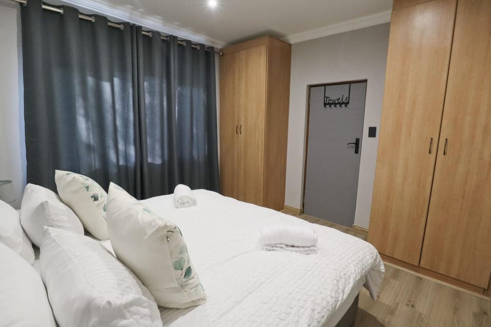 Bed, Photo of the whole room, Bedroom, towels, wardrobe