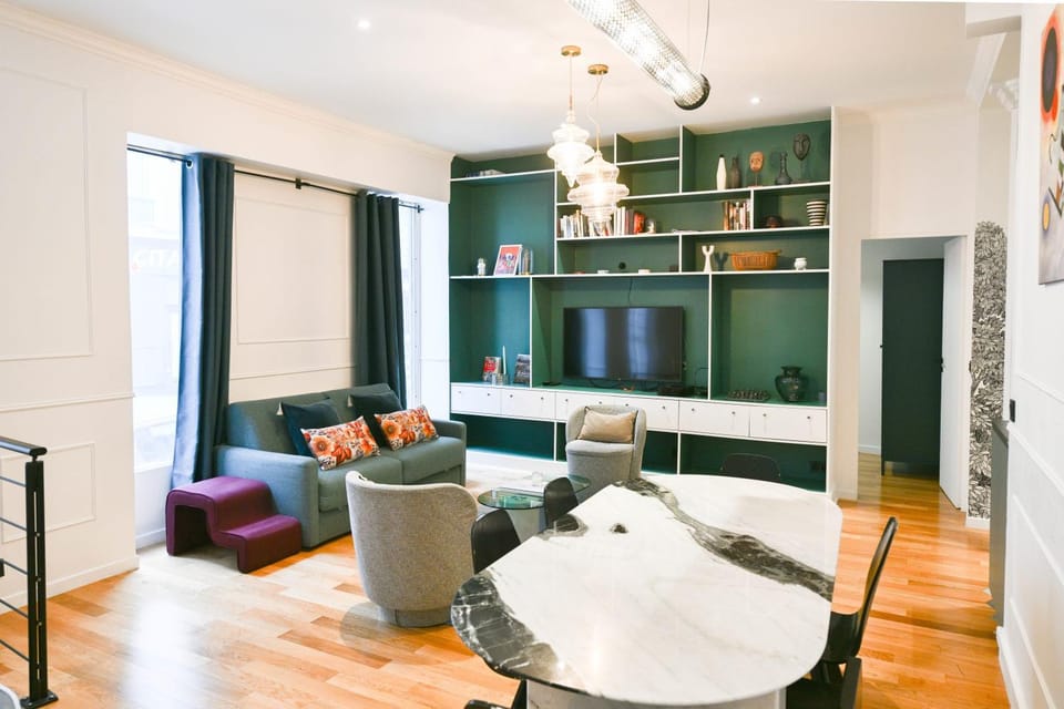 Le Marais Pl de la Bastille 3BD 3BTH for 10 guests Apartment in Paris