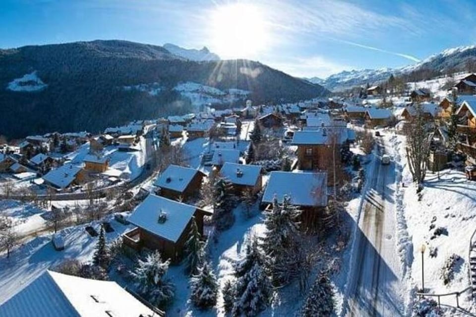 Meribel Les Allues Ski Chalet with beautiful views Chalet in Les Allues