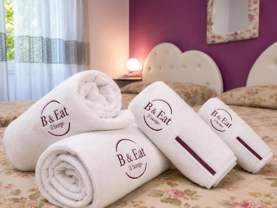 B & EAT IL BORGO Bed and Breakfast in Liguria