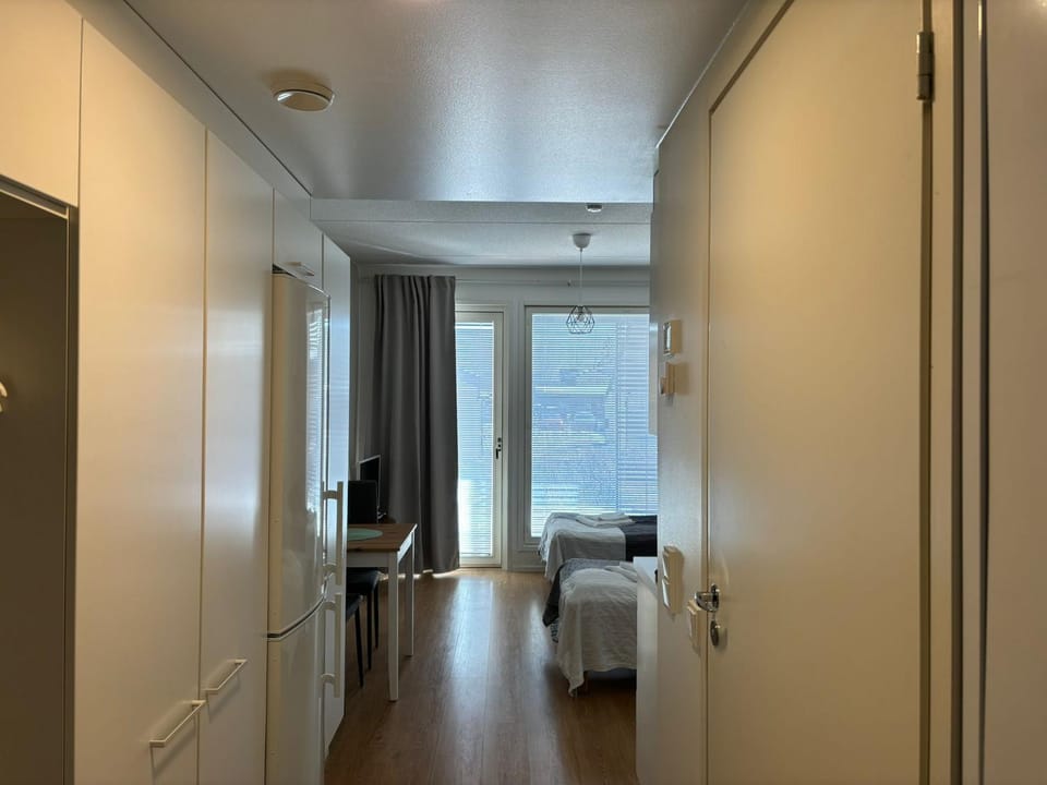 Bed, TV and multimedia, wardrobe