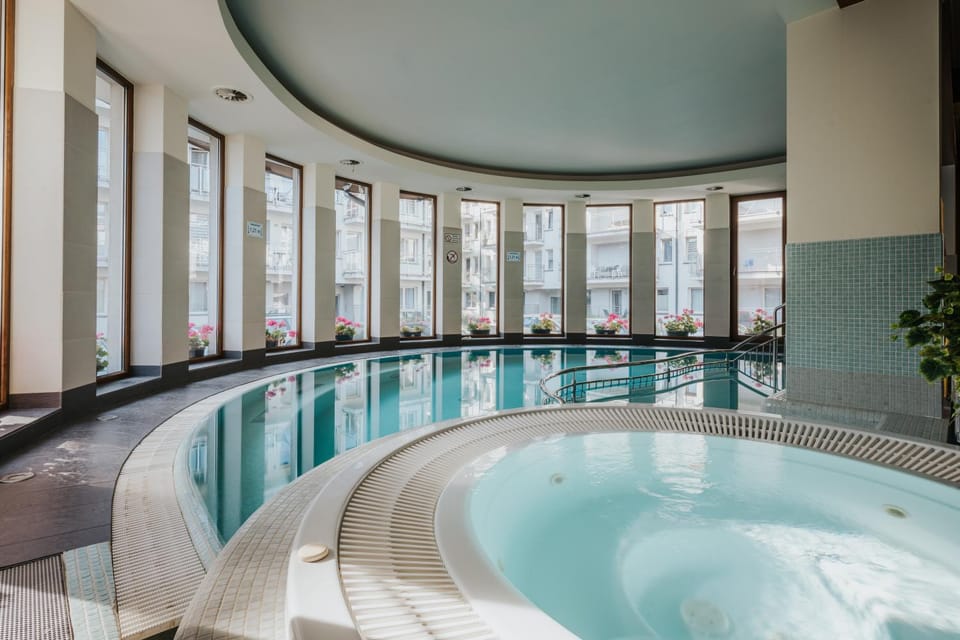 Pool view, Swimming pool