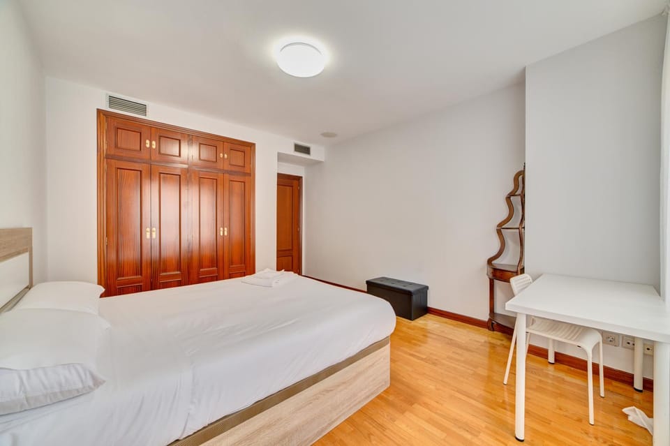 Bed, Photo of the whole room, Bedroom, hair dresser, wardrobe