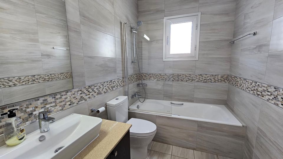Bathroom, Bath