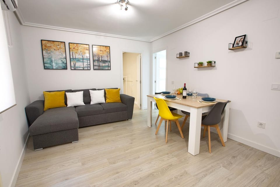 Living room, Seating area, Dining area