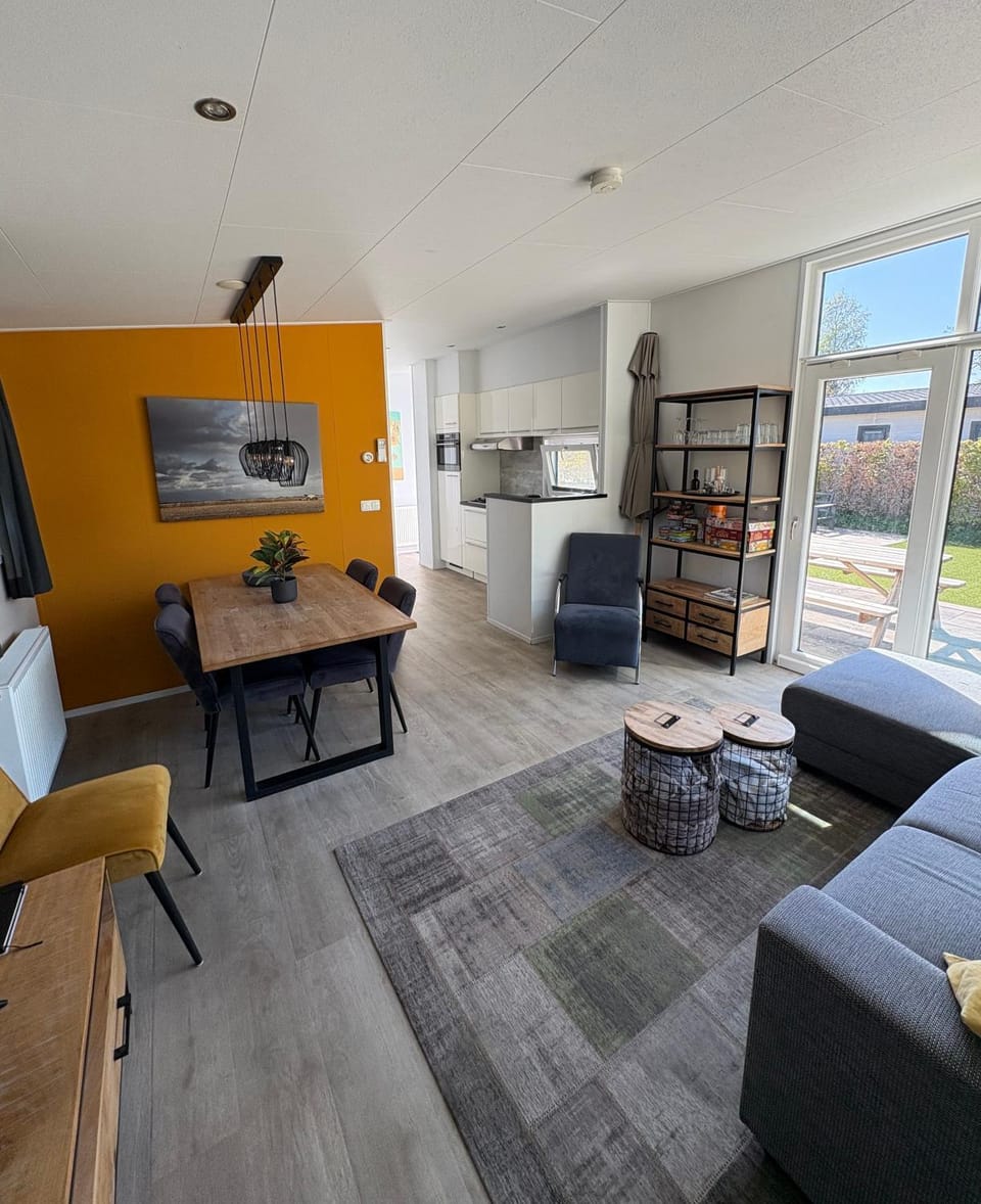 Knus chalet Heidebloem Recreational purposes only Chalet in Putten
