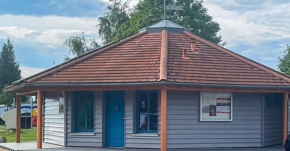 Property building, Day