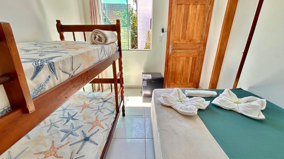 Bed, Photo of the whole room, Bedroom, bunk bed, towels