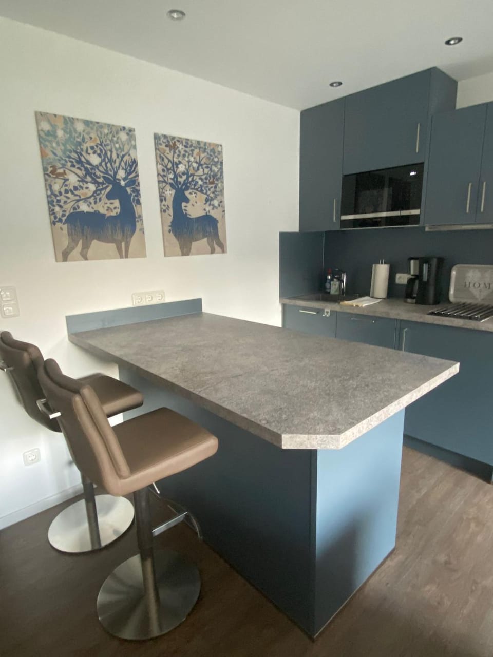 Dining area, kitchen