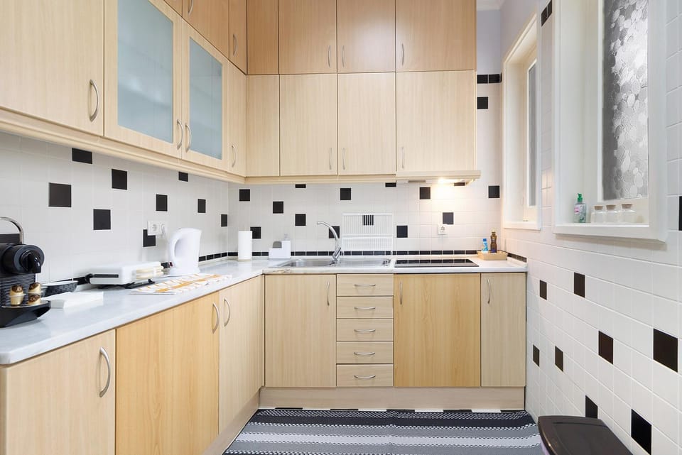 Kitchen or kitchenette, Living room