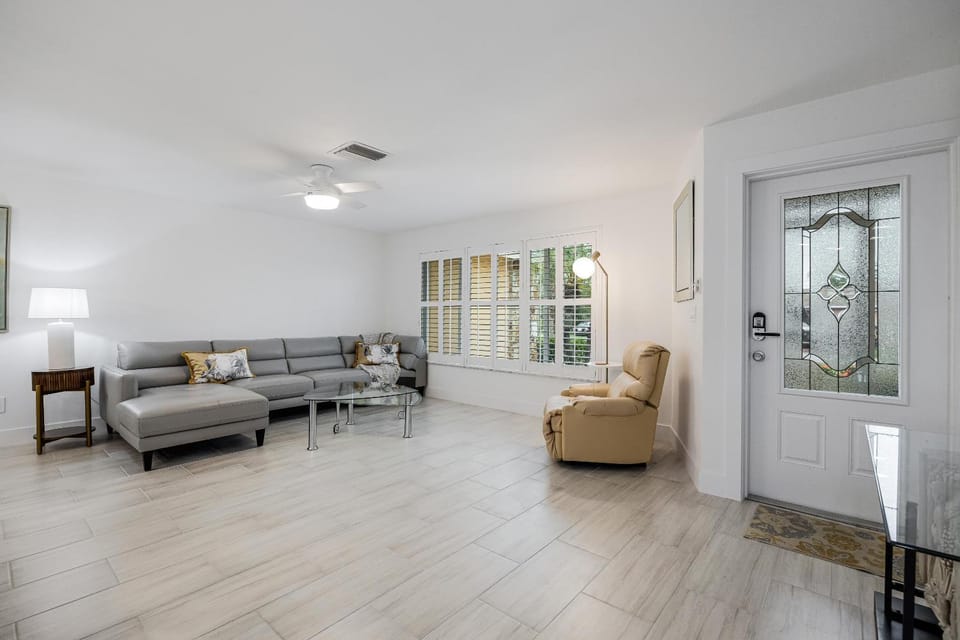 Villa Beachside Bliss House in Cape Coral