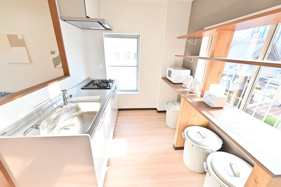 Toilet, Kitchen or kitchenette