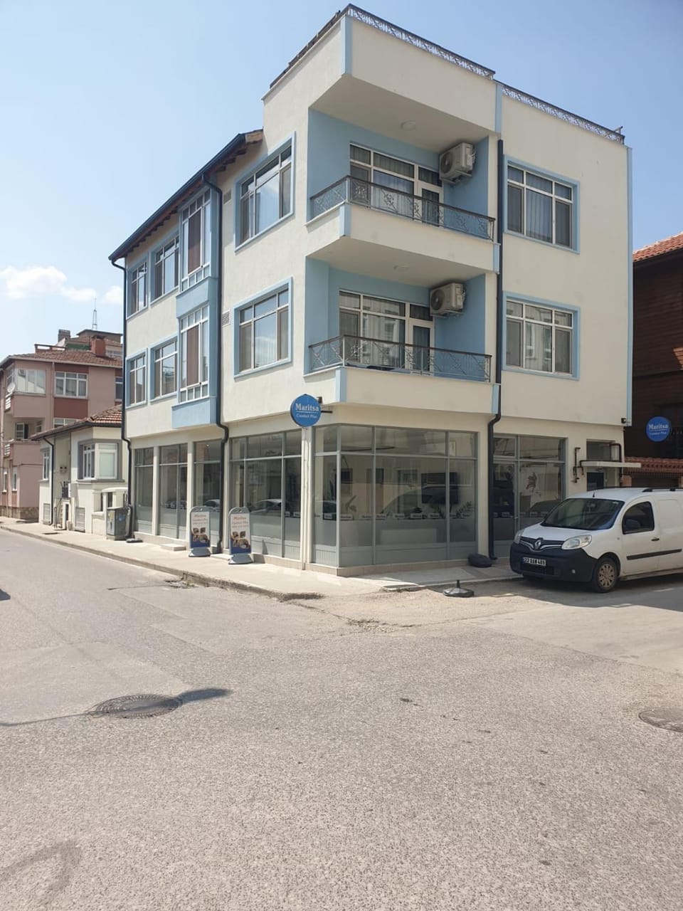 Property building, Street view