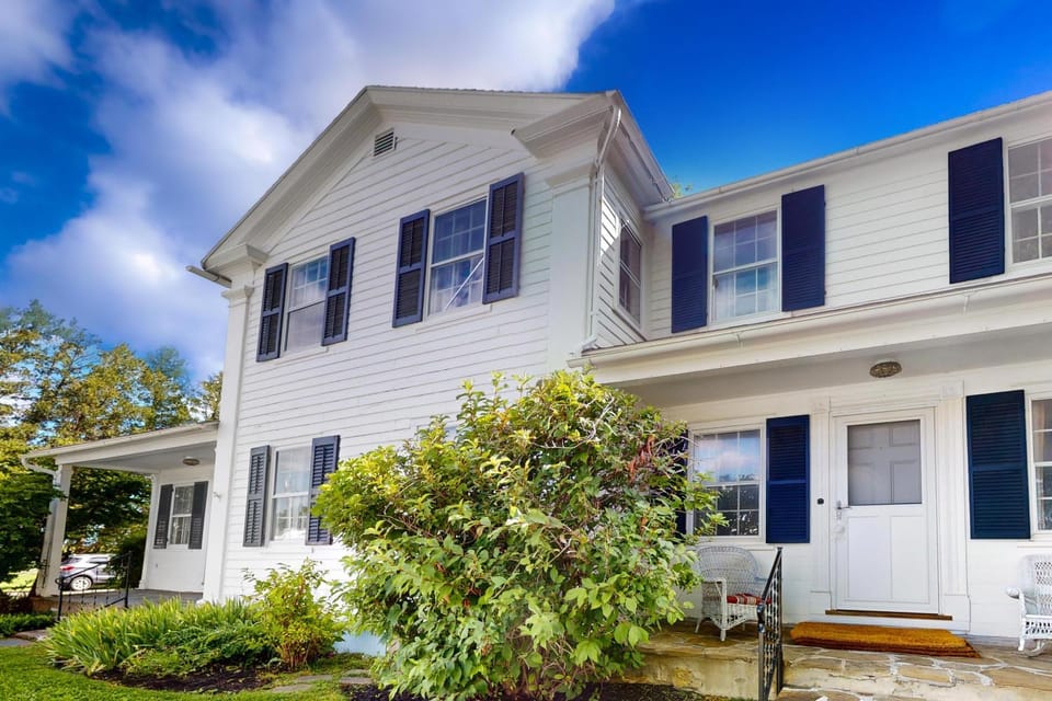Benton Farmhouse House in Finger Lakes