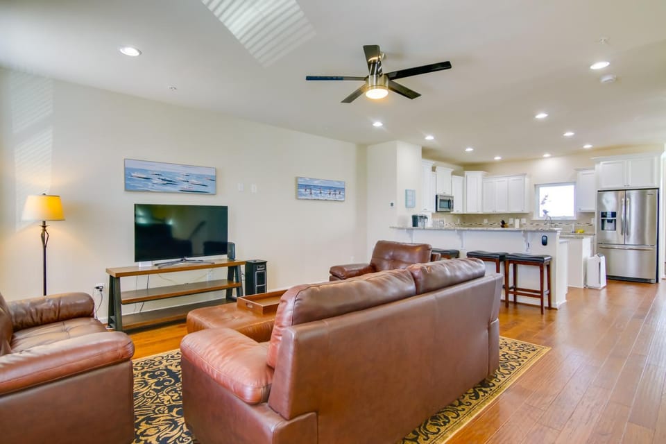 Bay Views! Luxury Family Retreat in Ocean City House in Worcester County