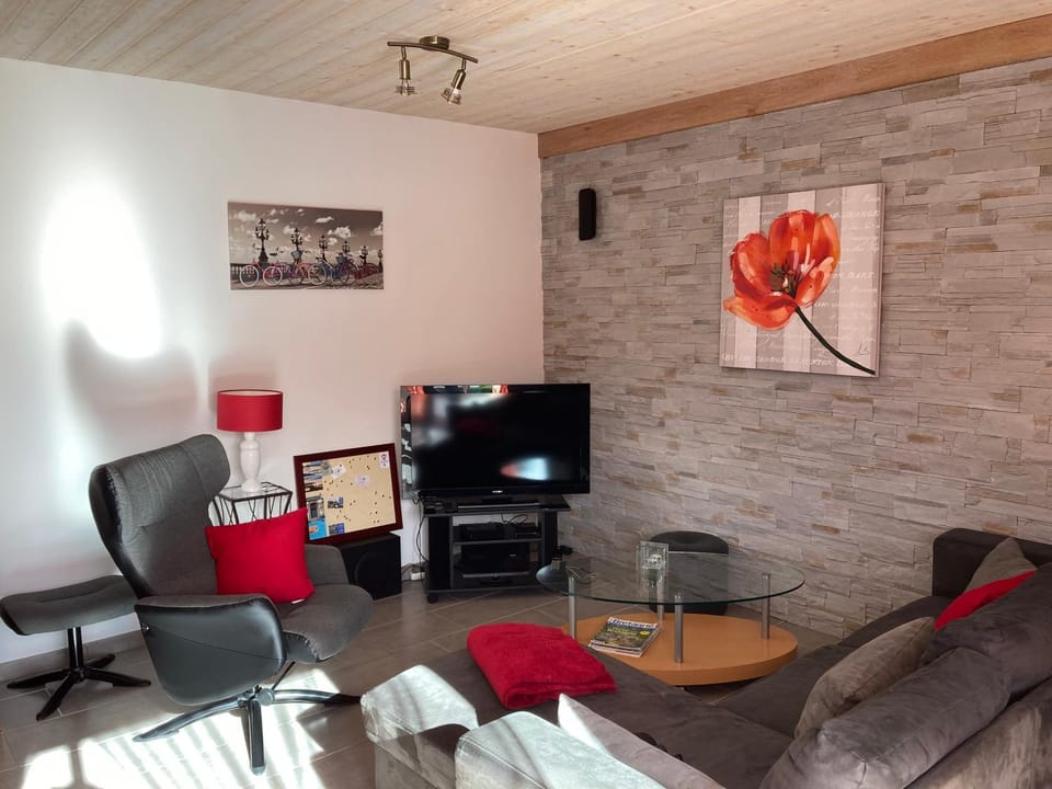 Les Palmiers House in Penvénan