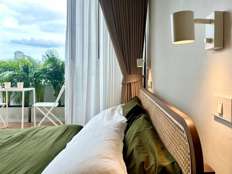 Bed, View (from property/room)