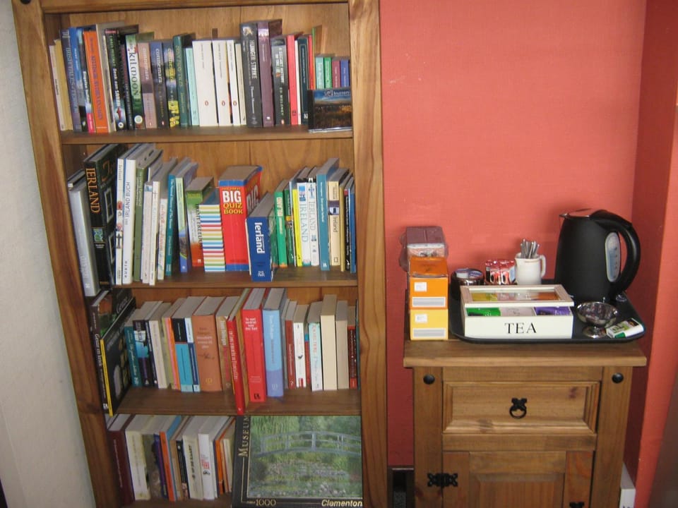 Library, Coffee/tea facilities