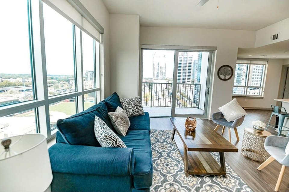 2BR Uptown Furnished Apartment near Truist Fields apts Apartment in Charlotte