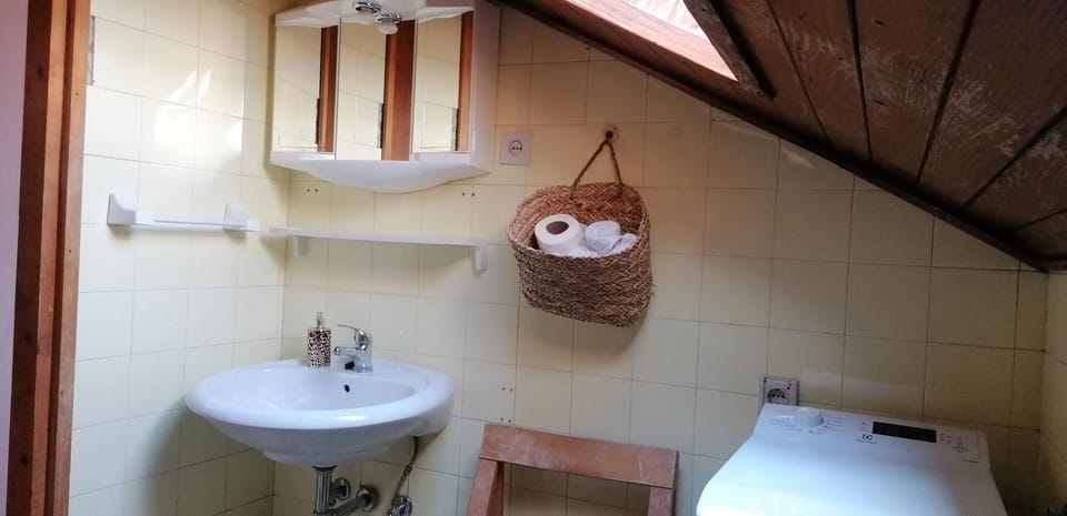 Cozy Seafront Retreat in Cavtat w Garden of Dreams House in Cavtat