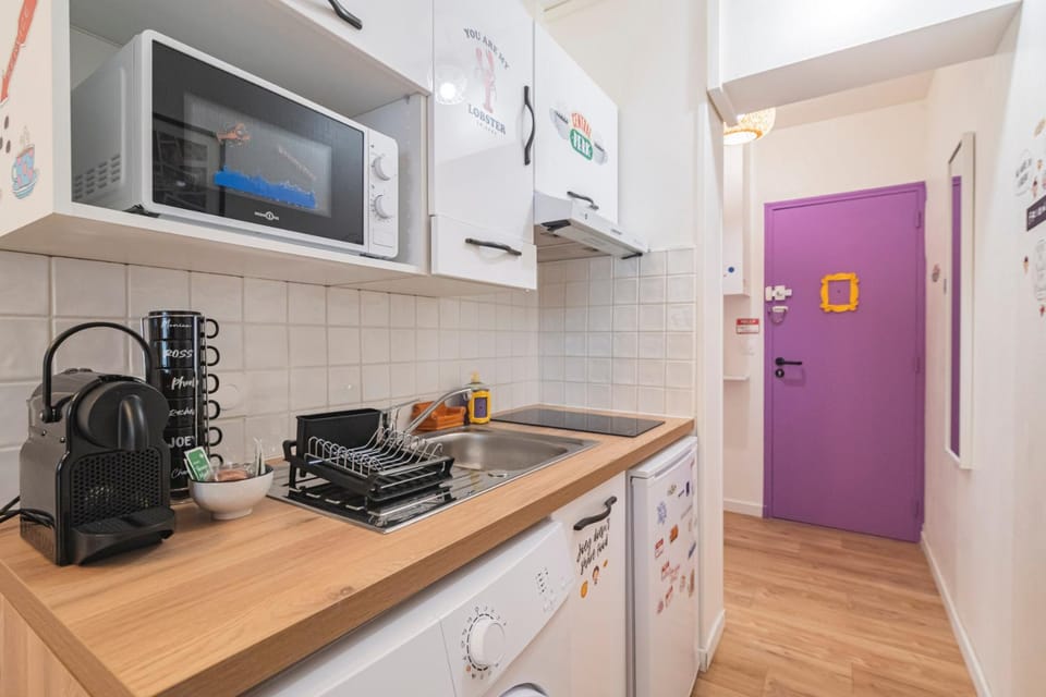 Kitchen or kitchenette, kitchen, kitchen