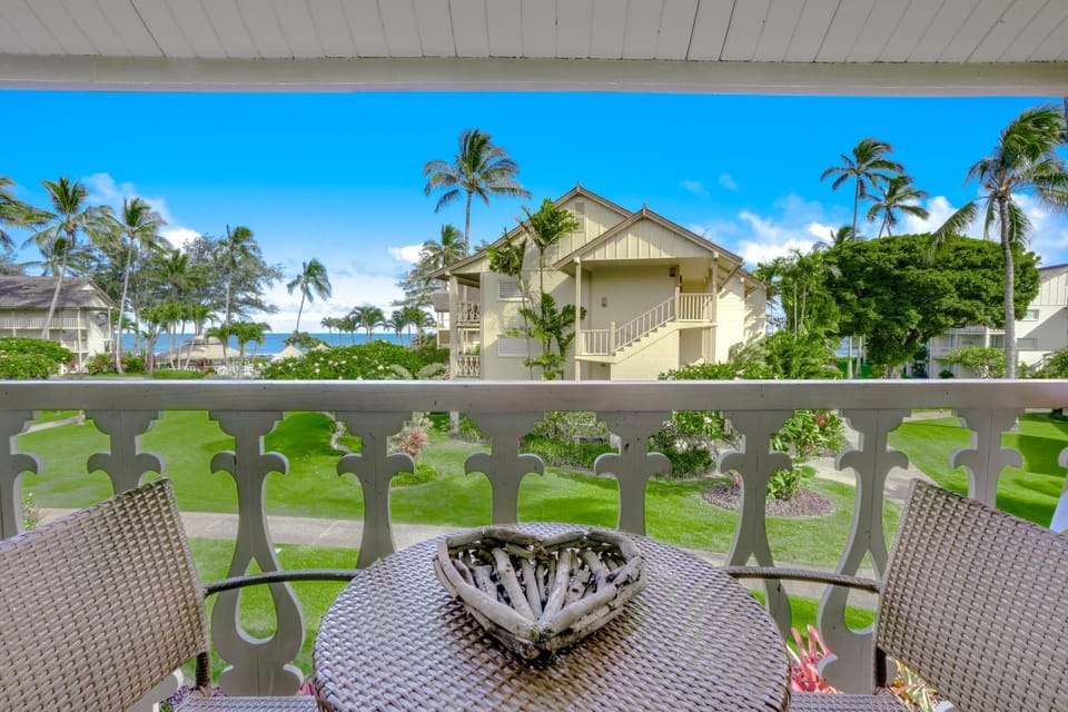 Seaview at the Islander on the Beach Oceanview Studio 201 Apartment in Waipouli Beach