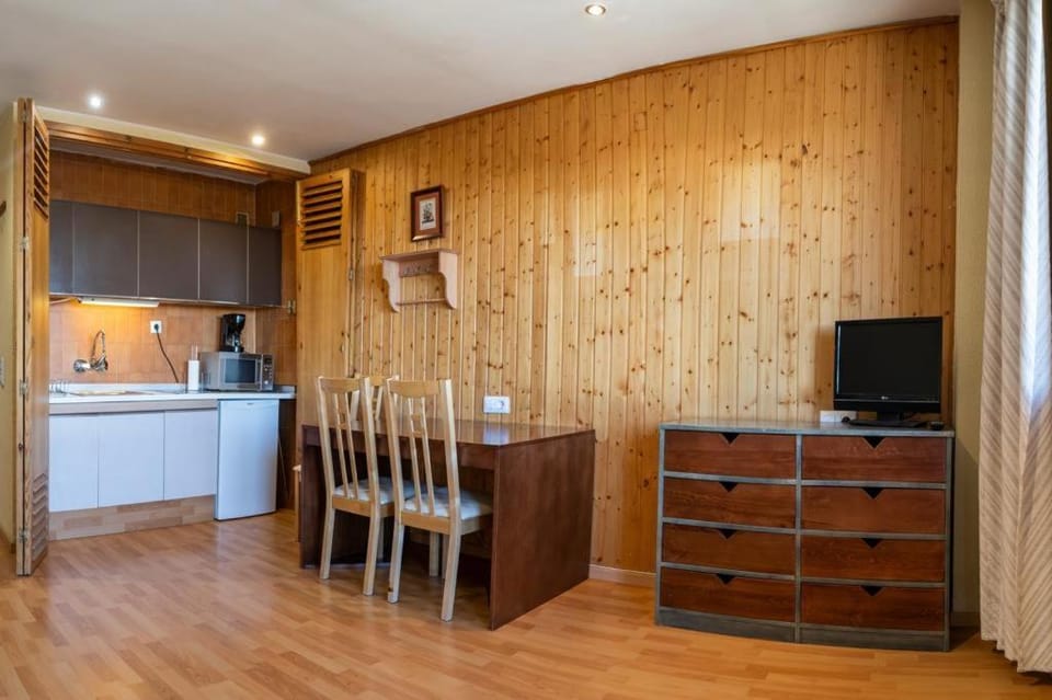 TV and multimedia, Dining area