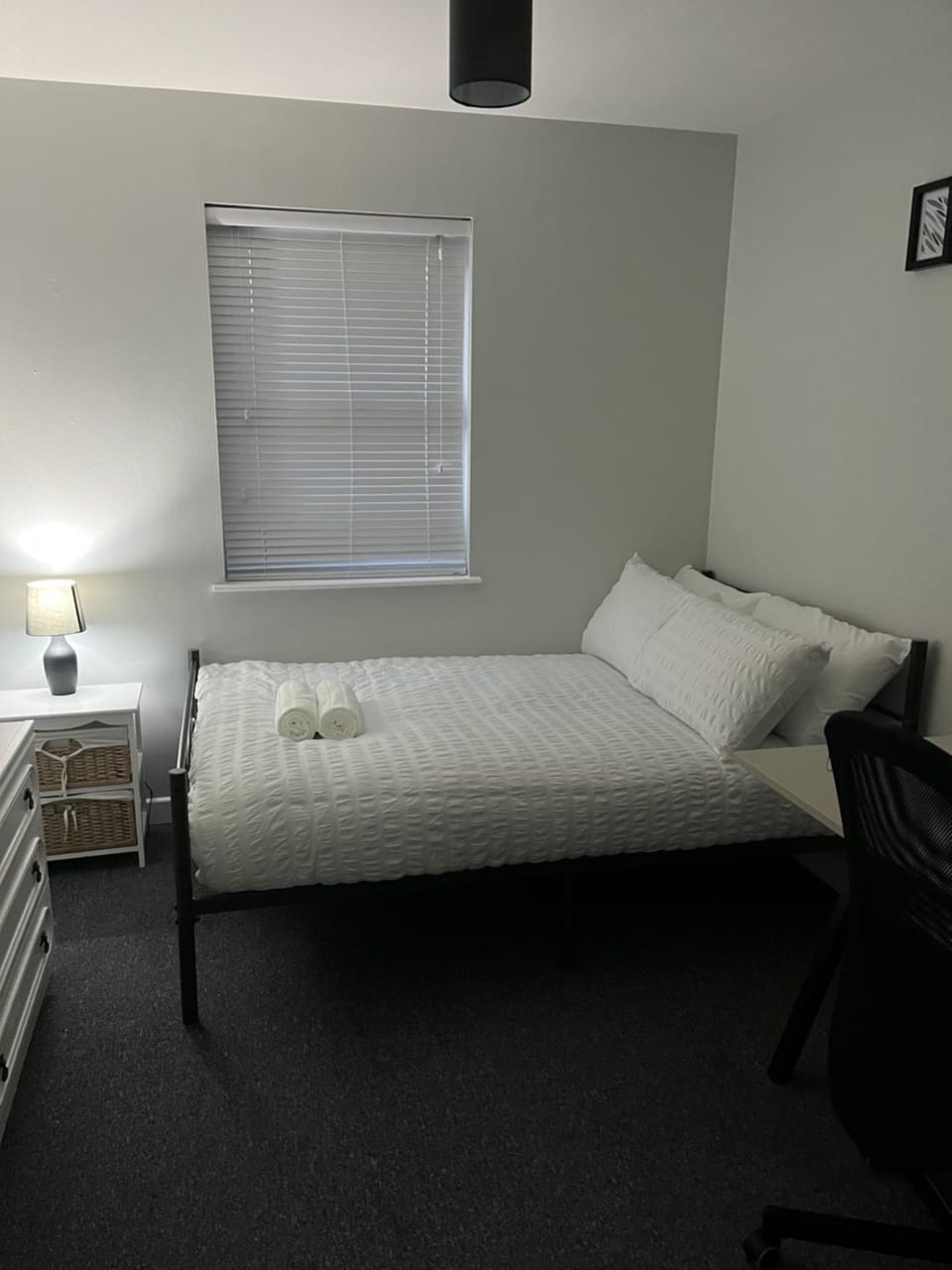 Bed, Photo of the whole room, Bedroom, hair dresser