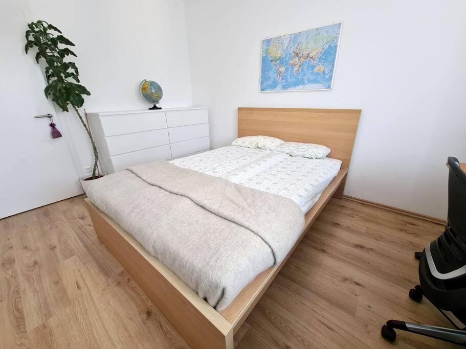 Bed, Bedroom