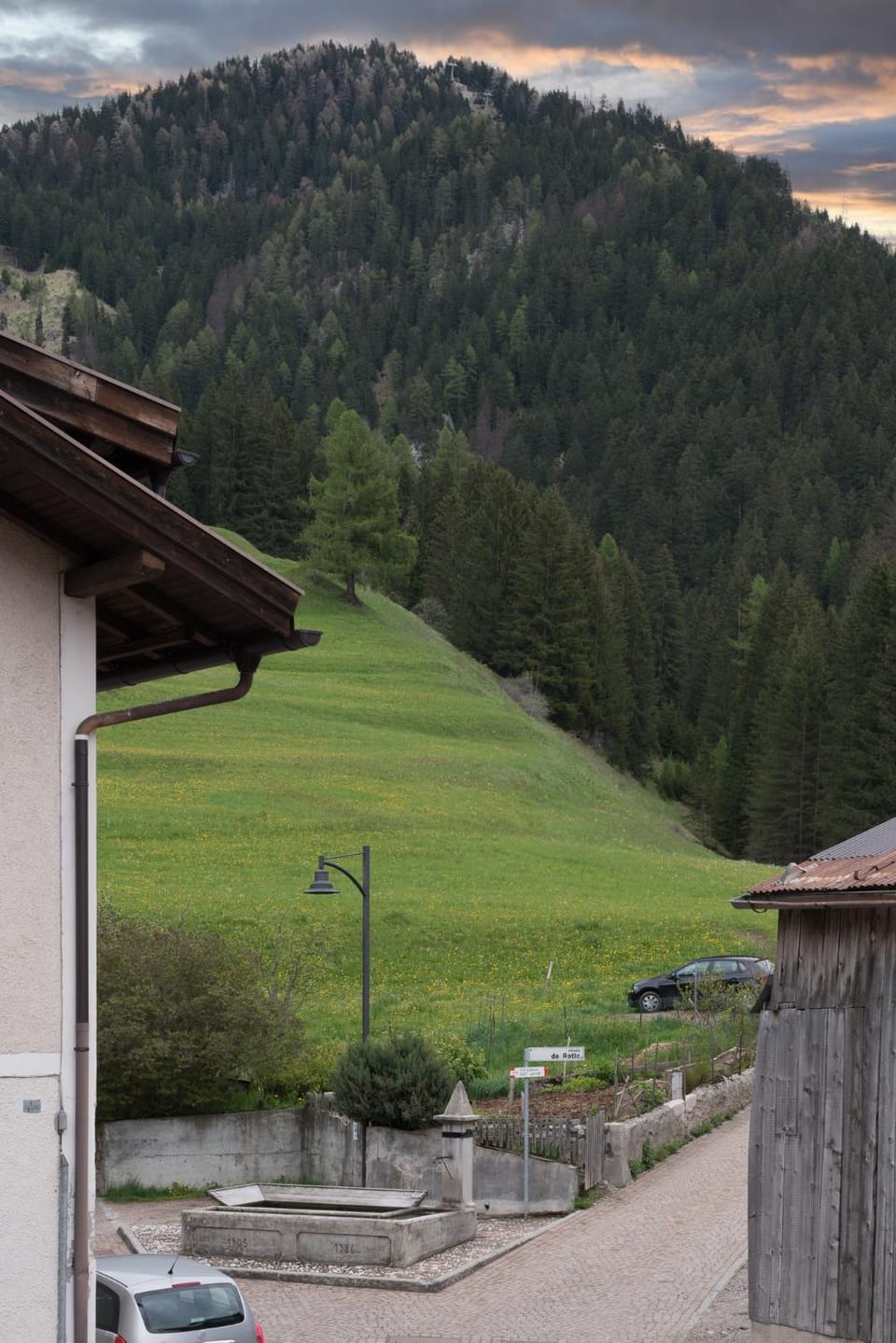 Natural landscape, View (from property/room), Balcony/Terrace, Mountain view, Parking